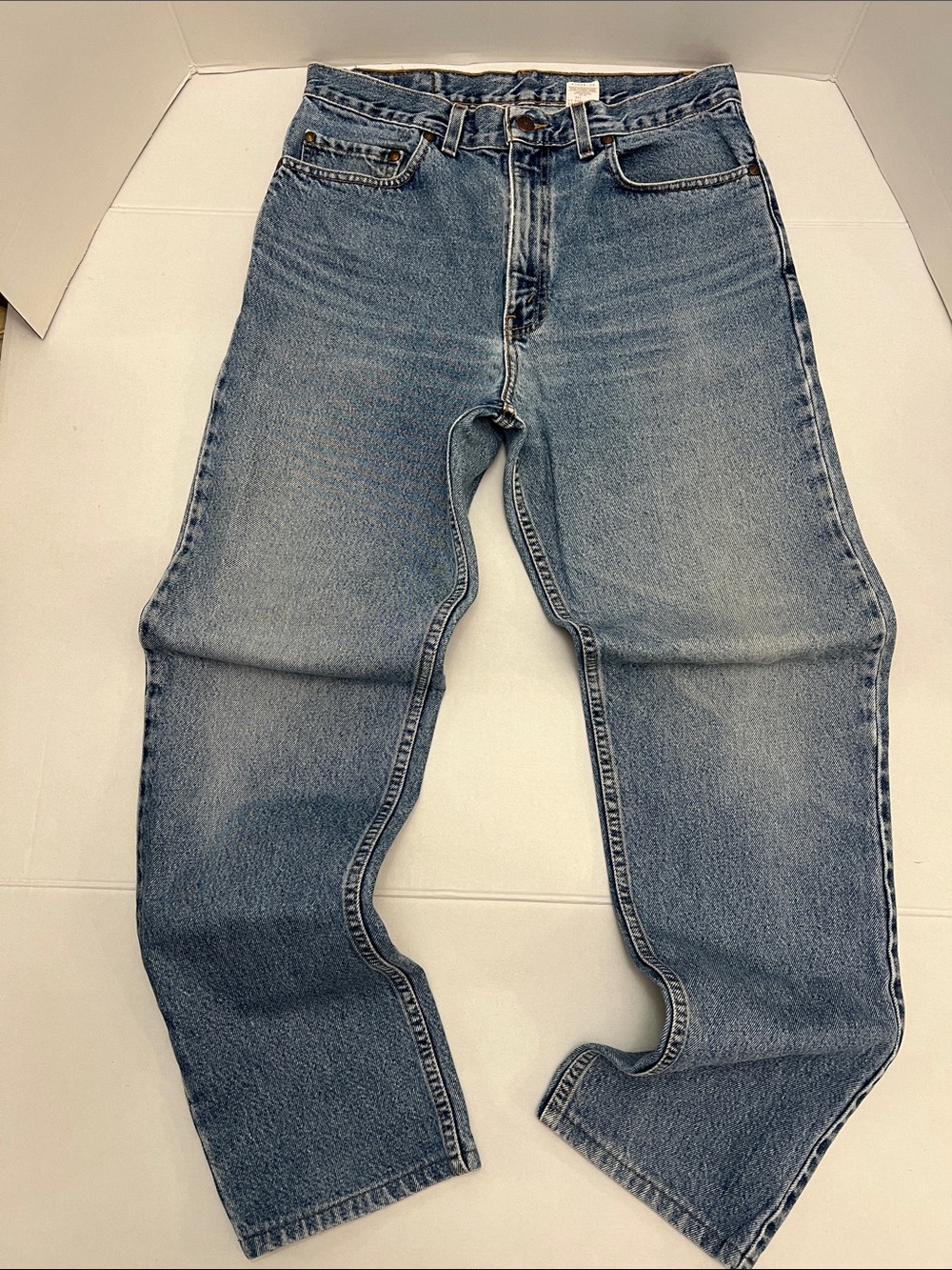 VTG Levi's 540 Orange Tab Jeans relaxed fit
2001 distressed Streetwear